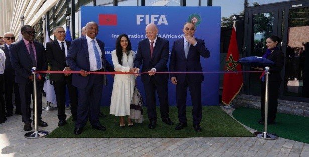 Infantino inaugure le bureau central africain de la FIFA à Rabat et fait part de son émerveillement par le nouveau visage du stade Moulay Abdallah 1 occitanie 2